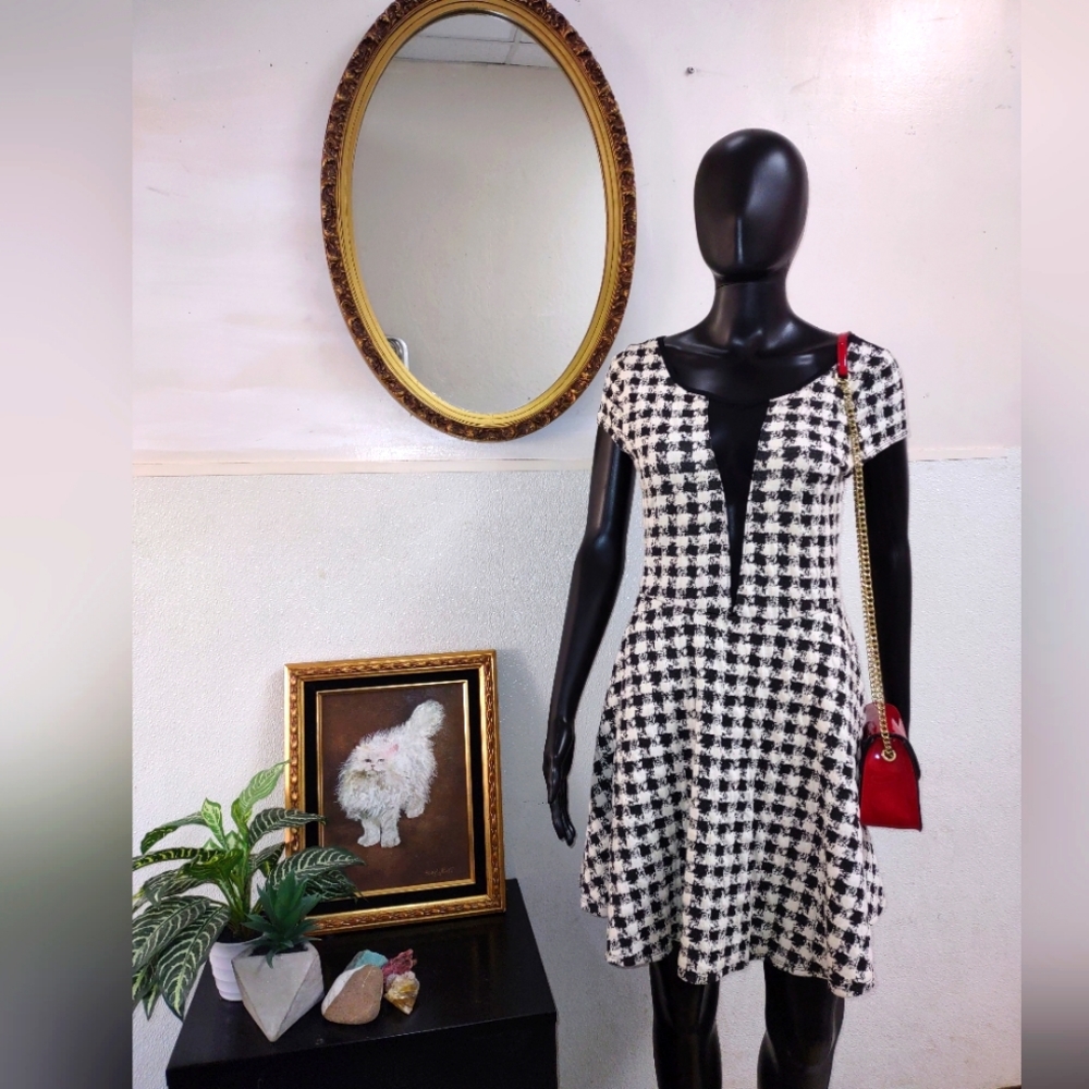 HOUNDSTOOTH DRESS